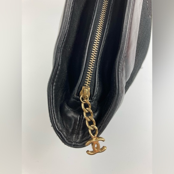 Chanel Black Woven Linen and Leather CC Logo Cut Out Tote Bag - Picture 8 of 9